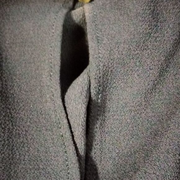Pre-owned. "Bobeau" woman's blouse  - Picture 6 of 8